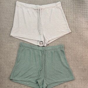 H&M Women's Athletic Shorts - Cream and Green